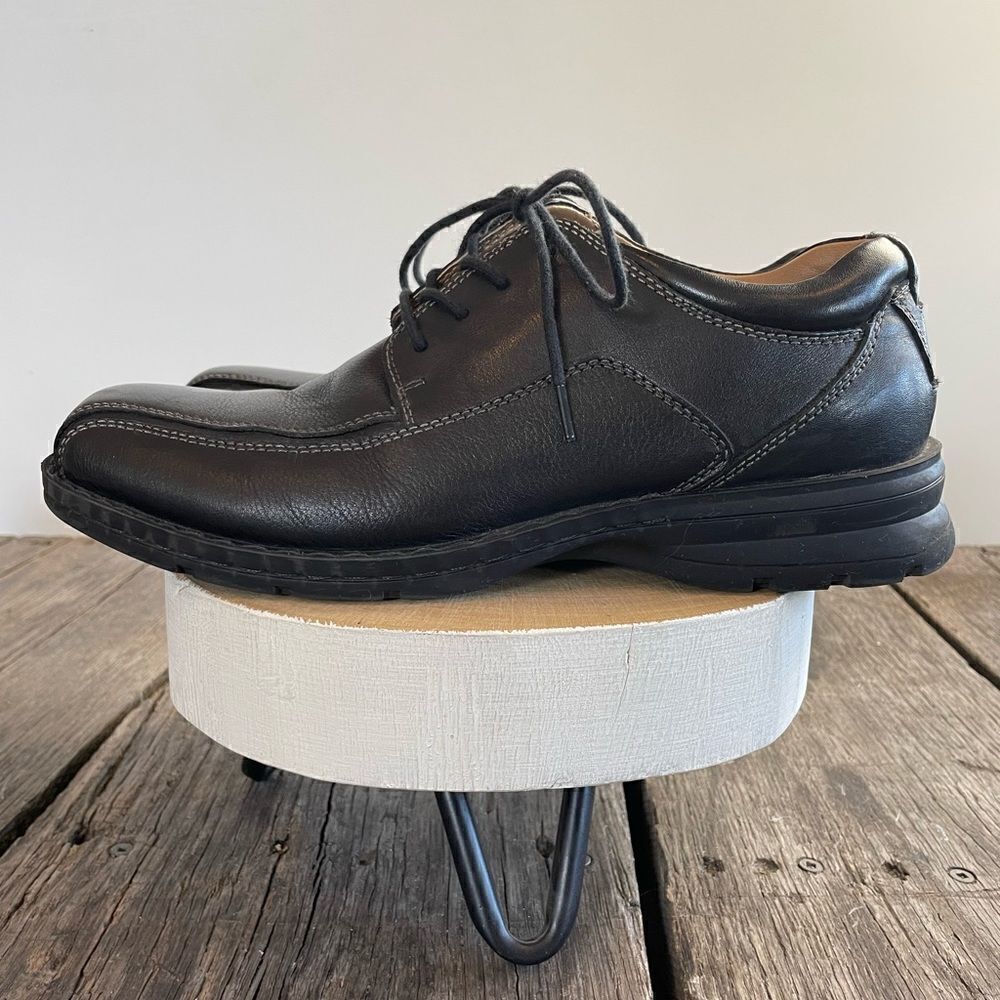 Docker’s Black Leather Dress Shoe Size 8M EUC